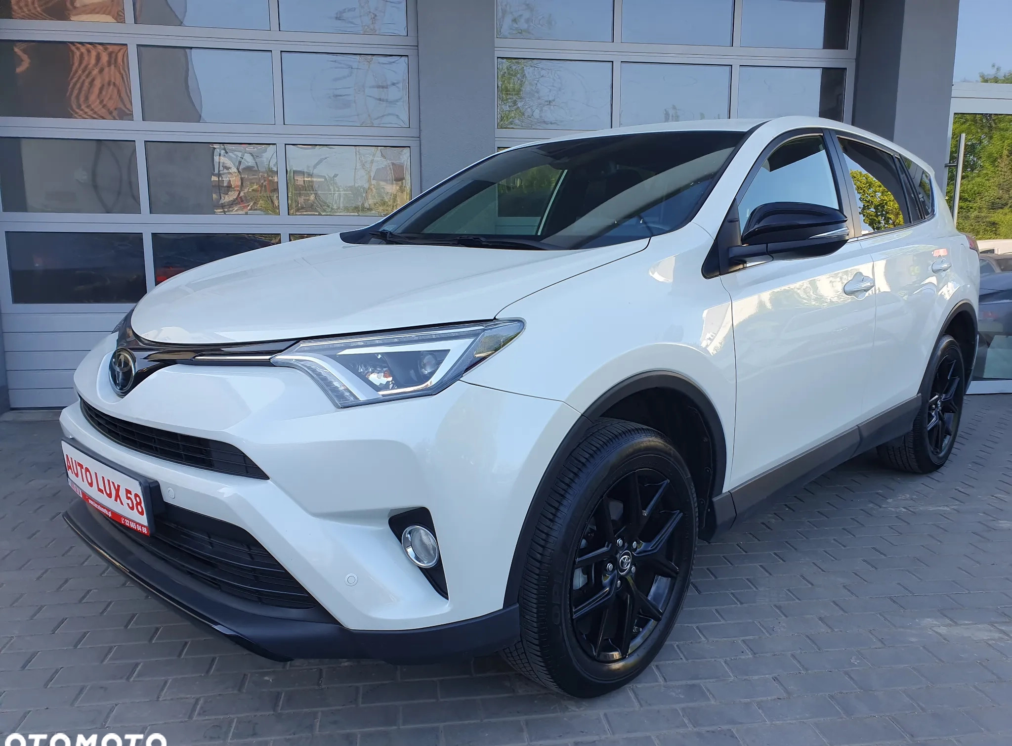 Toyota RAV4 cena 108900 przebieg: 88443, rok produkcji 2018 z Warszawa małe 631